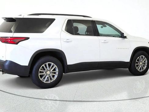 Used 2023 Chevrolet Traverse LT FWD image 9
