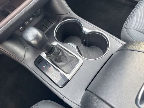 Used 2019 Toyota Highlander LE image 35