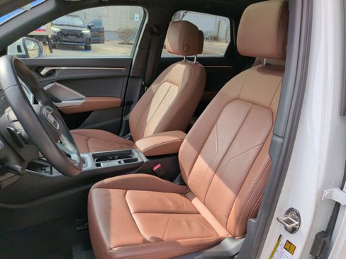 Used 2023 Audi Q3 2.0T Premium Plus w/ Premium Plus Package image 17