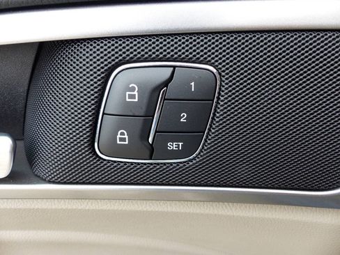 Used 2019 Ford Fusion SEL FWD image 23