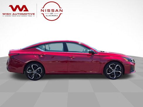 Certified 2024 Nissan Altima 2.5 SR FWD image 4
