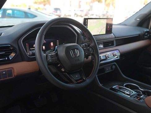 Used 2026 Honda Passport TrailSport Elite image 2