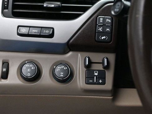 Used 2017 Chevrolet Tahoe Premier image 24