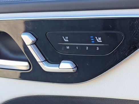 Used 2023 Mercedes-Benz C 300 Sedan image 11