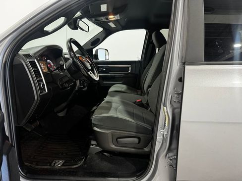 Used 2022 RAM 1500 Classic Warlock AWD/4WD image 16