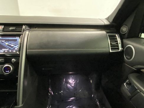 Used 2017 Land Rover Discovery HSE Luxury image 26