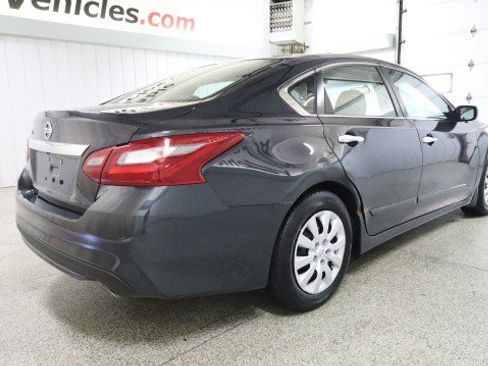 Used 2018 Nissan Altima 2.5 S w/ S Convenience Package FWD image 6