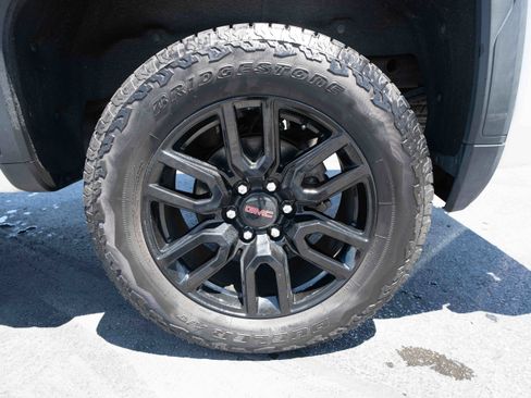 Used 2020 GMC Sierra 1500 Elevation w/ Elevation Value Package AWD/4WD image 28
