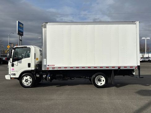 Used 2024 Chevrolet Low Cab Forward 4500 XD image 2