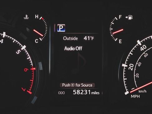 Used 2022 Toyota 4Runner SR5 Premium image 11