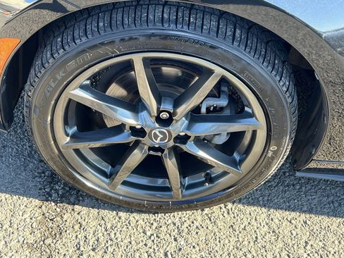 Used 2017 MAZDA MX-5 Miata RF Grand Touring image 12