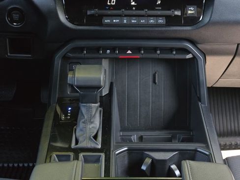 Certified 2025 Toyota Tundra SR AWD/4WD image 18