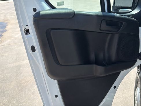 Used 2025 RAM ProMaster 2500 w/ Convenience Group FWD image 11