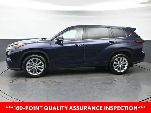 Certified 2024 Toyota Highlander Limited AWD/4WD image 2