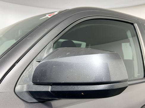 Used 2018 Toyota Tacoma SR5 image 12