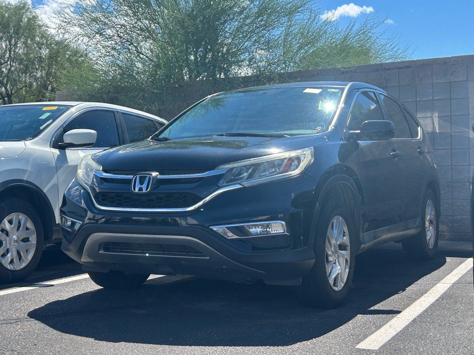 Used 2016 Honda CR-V EX image 2