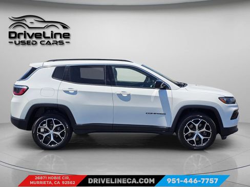 Used 2024 Jeep Compass Latitude AWD/4WD image 13
