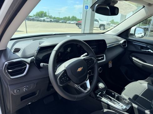 New 2026 Chevrolet TrailBlazer LT w/ Convenience Package FWD image 13