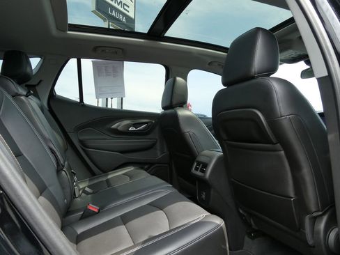 Certified 2022 GMC Terrain SLT AWD/4WD image 16