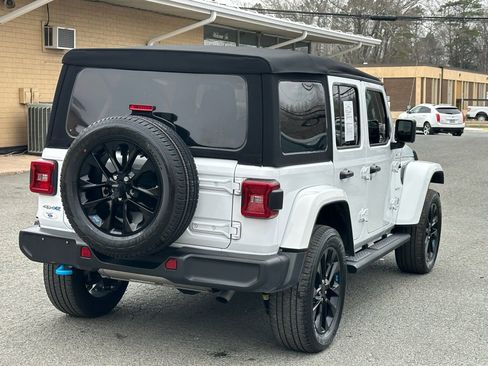 Used 2023 Jeep Wrangler Unlimited Sahara image 9