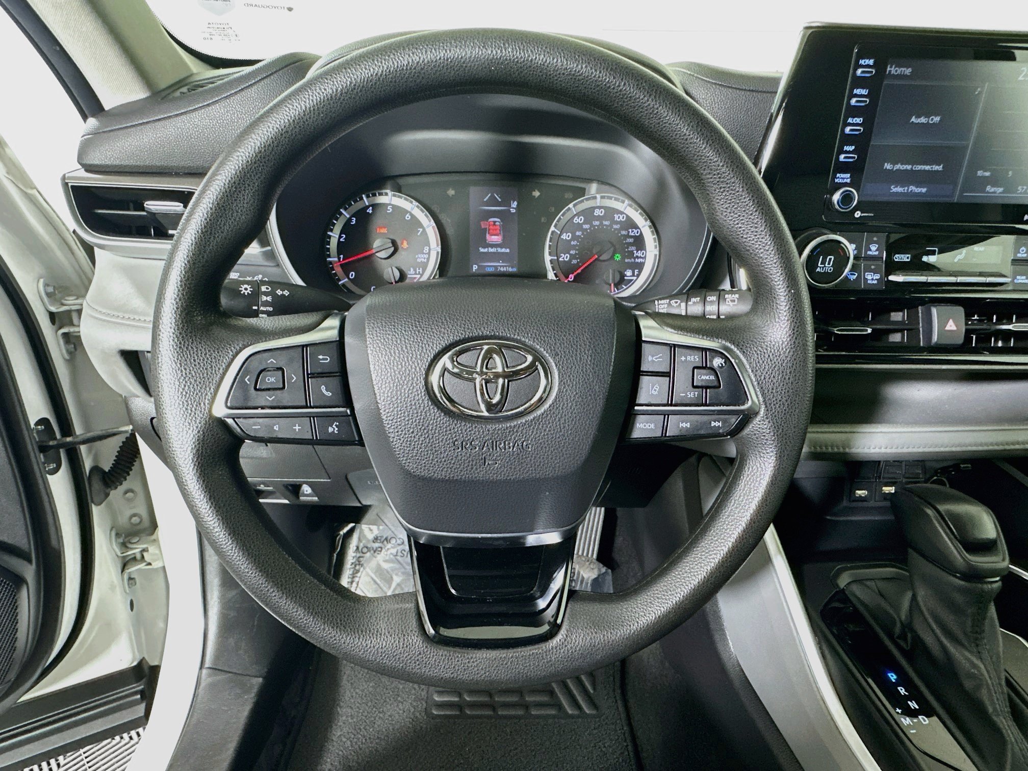 Used 2021 Toyota Highlander L AWD/4WD image 15
