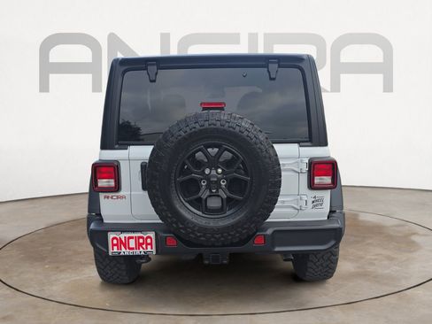 Certified 2026 Jeep Wrangler Sport AWD/4WD image 9