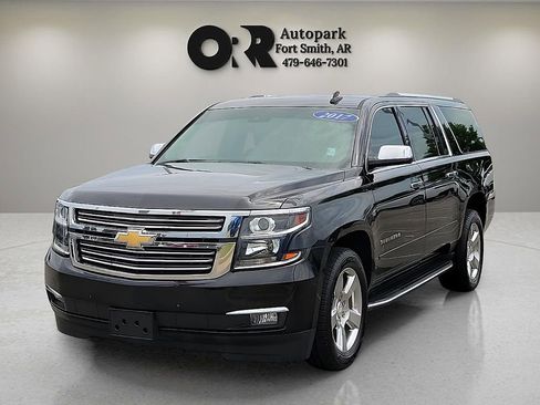 Used 2017 Chevrolet Suburban Premier RWD image 2