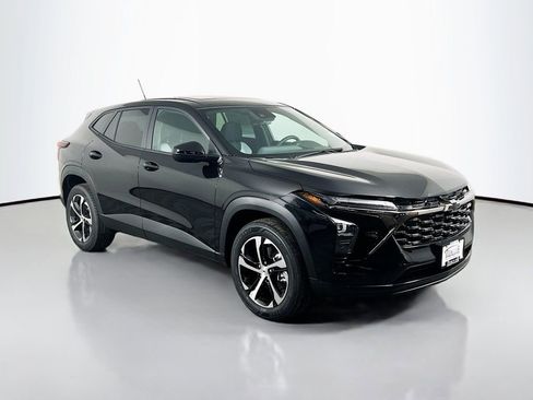 New 2026 Chevrolet Trax RS w/ Sunroof Package image 3