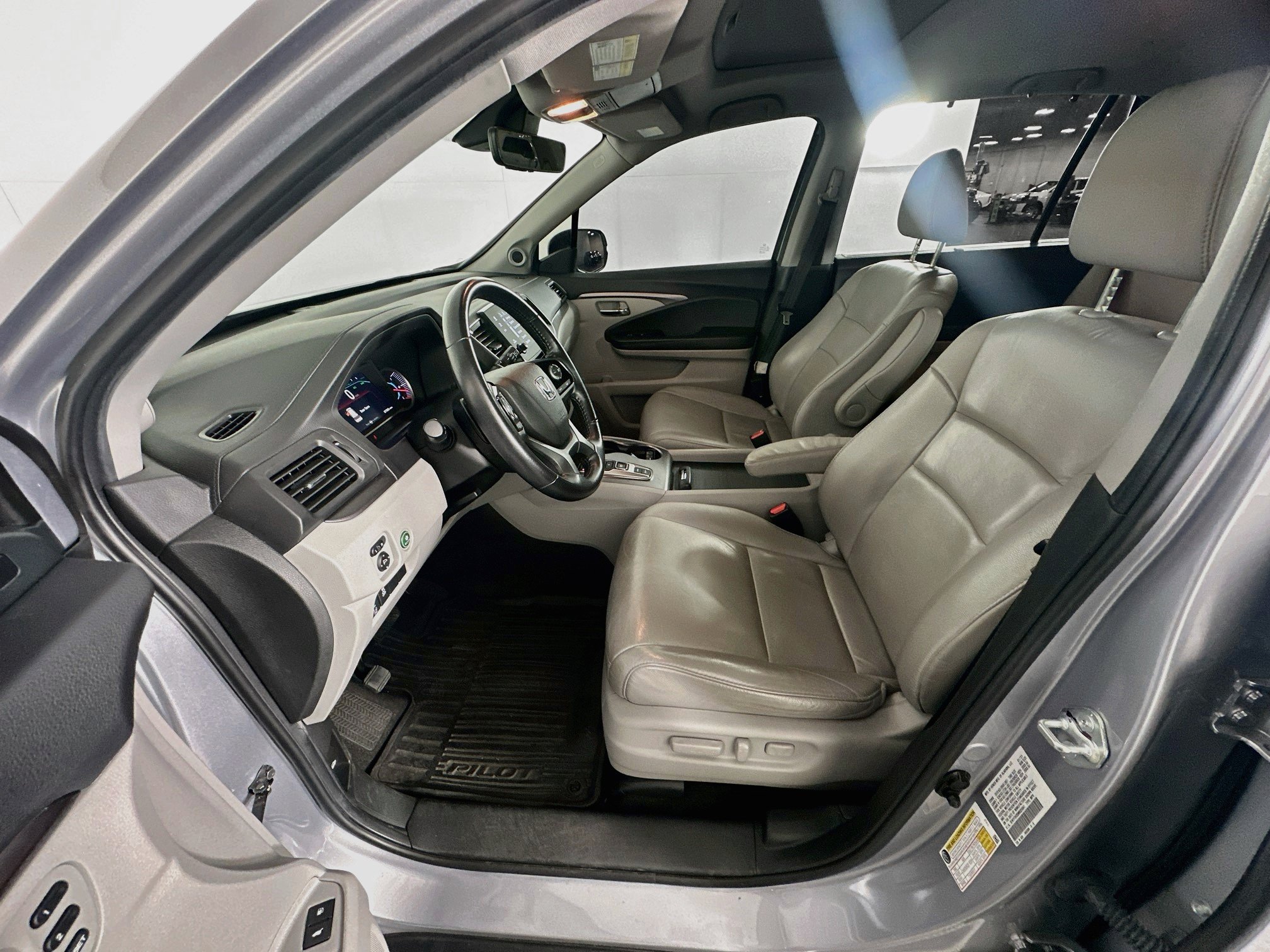 Used 2021 Honda Pilot Special Edition image 13