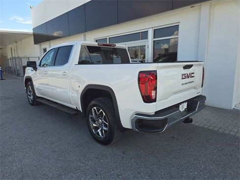 New 2026 GMC Sierra 1500 SLE w/ Preferred Package image 5
