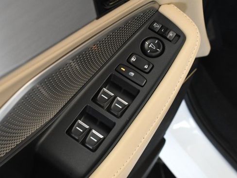 Used 2023 Acura MDX SH-AWD w/ Technology Package image 24
