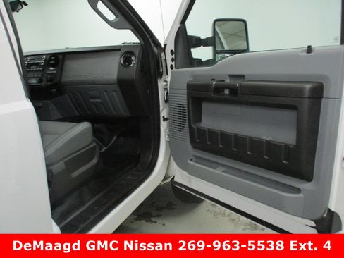 Used 2016 Ford F350 XL image 28