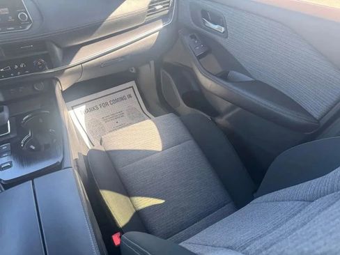 Used 2023 Nissan Rogue SV image 20