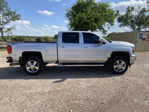 Used 2018 Chevrolet Silverado 2500 LTZ w/ Duramax Plus Package image 8