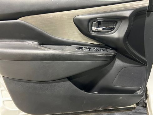 Used 2018 Nissan Murano SV image 23