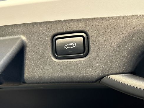 Certified 2023 Kia Niro Wave w/ Wave Preserve Package FWD image 7