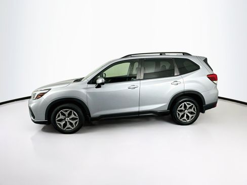 Used 2019 Subaru Forester Premium w/ All-Weather Package AWD/4WD image 4