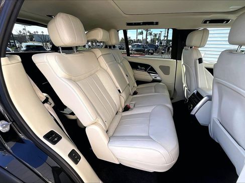 Used 2023 Land Rover Range Rover Long Wheelbase SE image 26
