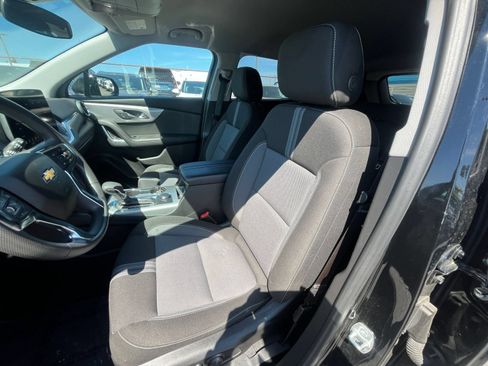 Used 2025 Chevrolet Blazer LT FWD image 37
