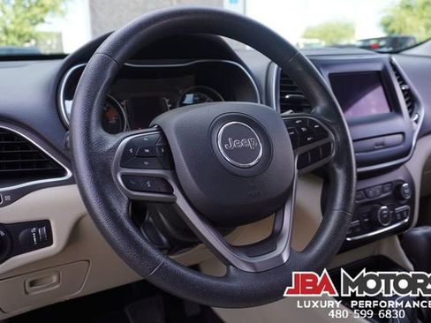 Used 2019 Jeep Cherokee Latitude w/ Popular Appearance Group FWD image 70