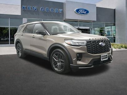 New 2026 Ford Explorer ST w/ Sun And Sound Package