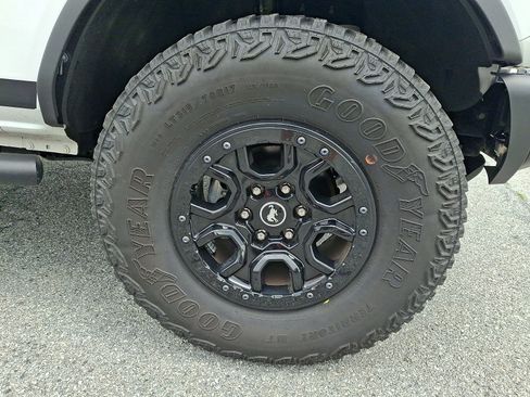 Used 2023 Ford Bronco Wildtrak AWD/4WD image 8