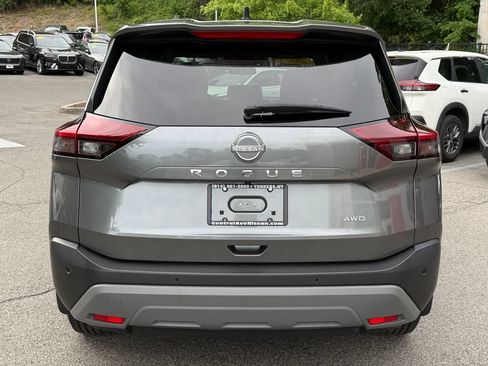 Used 2023 Nissan Rogue S AWD/4WD image 5
