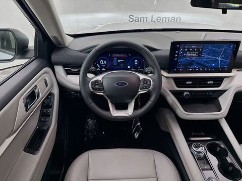 Used 2025 Ford Explorer Active w/ Active Comfort Package image 22