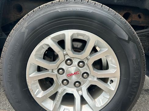 Used 2018 GMC Sierra 1500 SLE w/ SLE Value Package AWD/4WD image 21