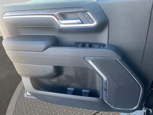New 2026 GMC Sierra 1500 Elevation image 13