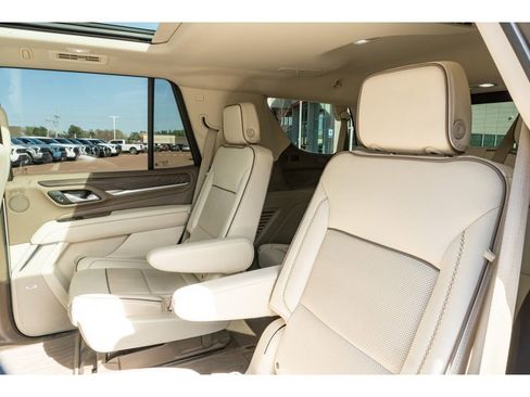 Used 2024 GMC Yukon Denali image 14