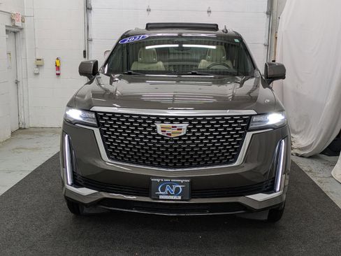 Used 2021 Cadillac Escalade Premium Luxury image 20