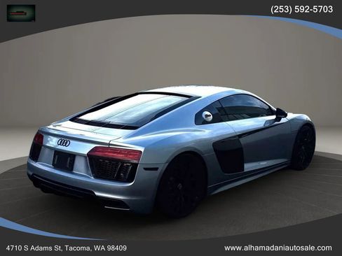 Used 2017 Audi R8 V10 w/ Carbon Exterior Package image 4