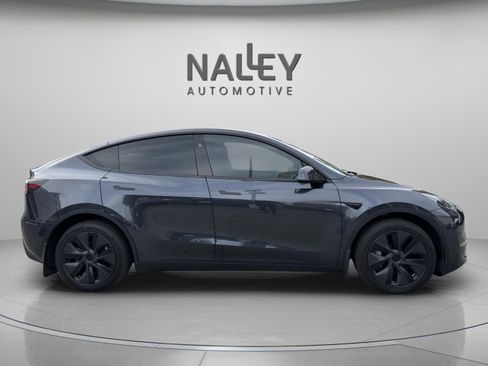 Used 2025 Tesla Model Y Long Range image 4